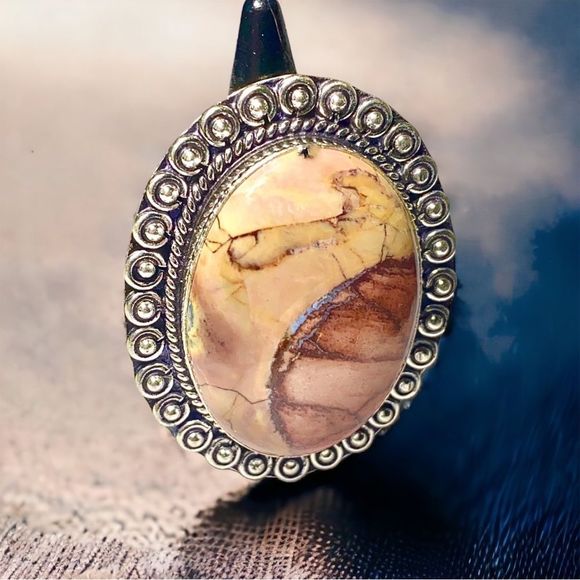 Natural Butterfly Jasper Gemstone in a Handcrafted 925 Silver Overlay Ring (8) - Picture 10 of 12